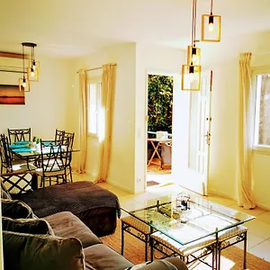 grand-appartement-a-300m-de-la-plage.fr-provencehotel.com/
